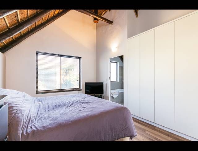 4 BEDROOM HOUSE FOR SALE IN WEST BEACH